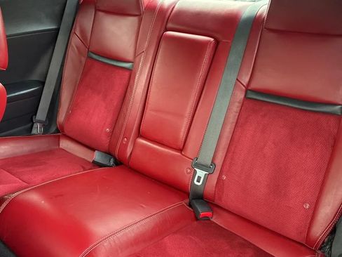 Used 2014 Dodge Challenger SRT8 w/ Harman/Kardon Audio Group RWD image 18