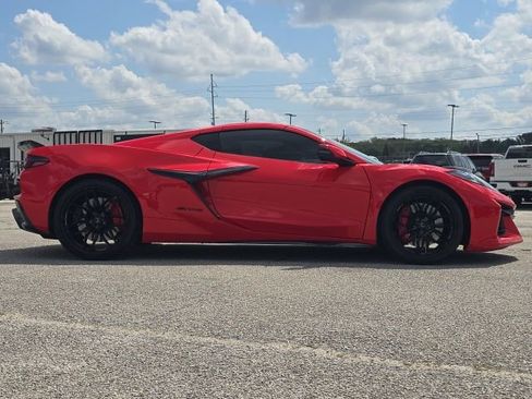 Used 2025 Chevrolet Corvette Z06 w/ Stealth Interior Trim Package image 6