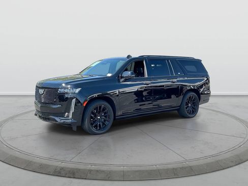 Used 2024 Cadillac Escalade ESV Sport Platinum w/ LPO, ONYX Package AWD/4WD image 4