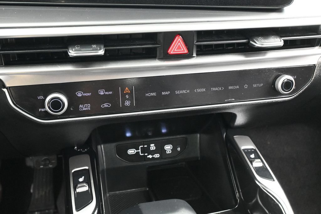 Used 2025 Kia Sorento S w/ Panoramic Sunroof Package FWD image 23