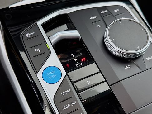 Used 2024 BMW i4 eDrive35 w/ Convenience Package image 19