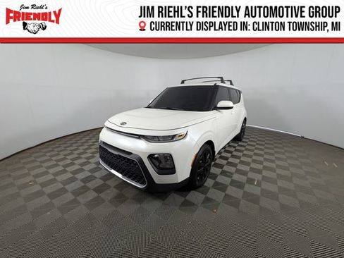 Used 2021 Kia Soul LX FWD image 1