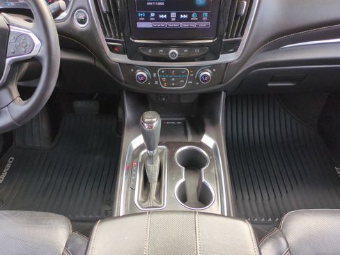 Used 2018 Chevrolet Traverse Premier FWD image 19