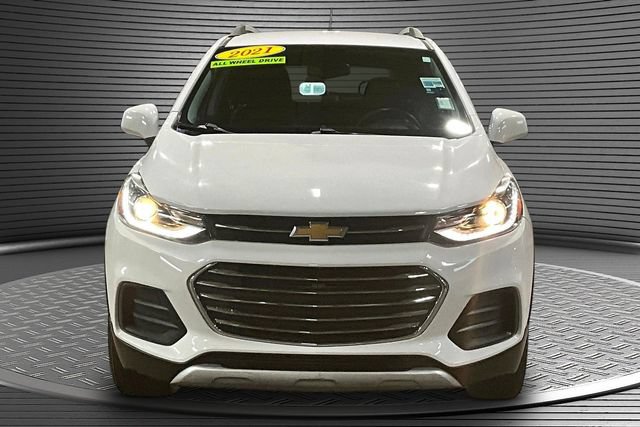 Used 2021 Chevrolet Trax LT AWD/4WD image 2