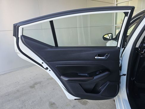 Used 2023 Nissan Altima 2.5 SR image 17