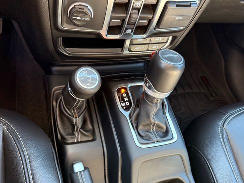 Used 2021 Jeep Gladiator Overland w/ Popular Equipment Package image 22