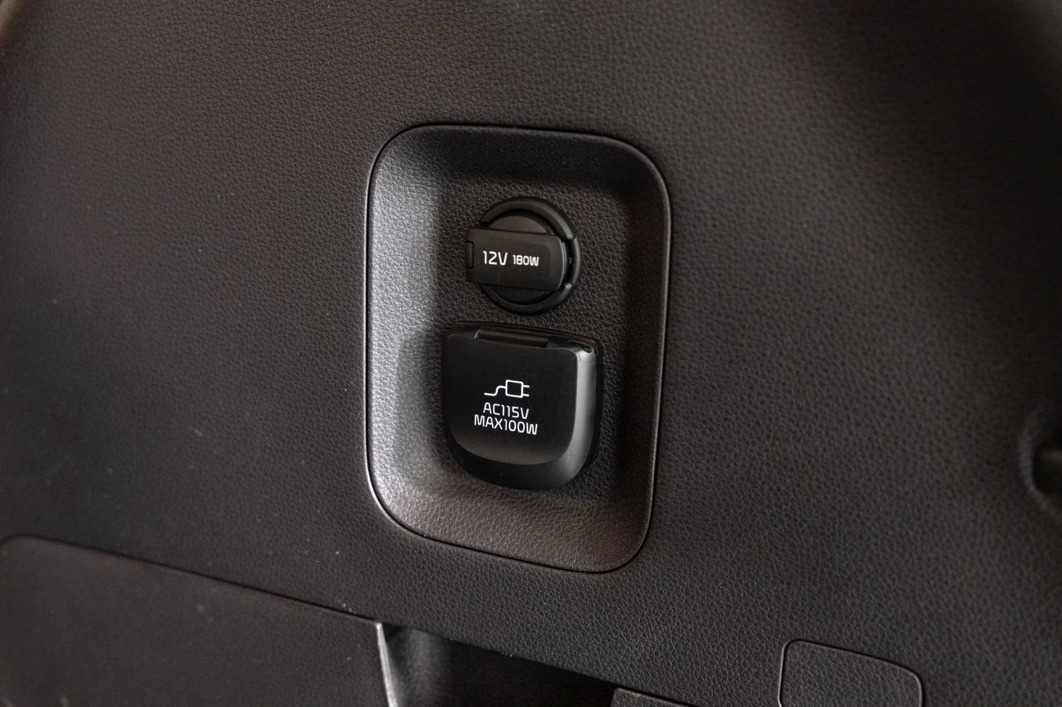 Used 2024 Kia Carnival SX FWD image 34