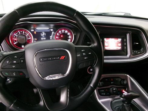 Used 2016 Dodge Challenger SXT RWD image 24