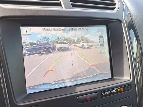 Used 2019 Ford Explorer XLT w/ Equipment Group 202A image 23