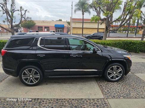 Used 2017 GMC Acadia Denali w/ Technology Package image 4