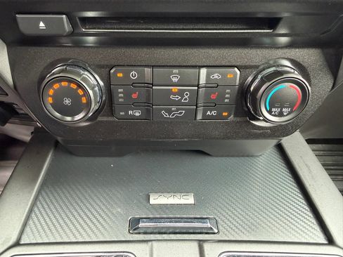 Used 2018 Ford F150 XLT w/ Equipment Group 302A Luxury AWD/4WD image 25
