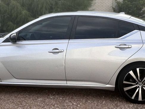 Used 2019 Nissan Altima 2.5 SR w/ SR Premium Package FWD image 7