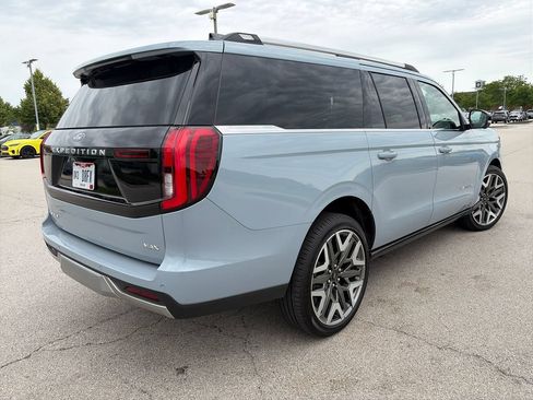 Used 2025 Ford Expedition Max Platinum w/ Platinum Ultimate Package AWD/4WD image 10