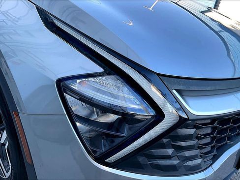 Used 2023 Kia Sportage LX image 27