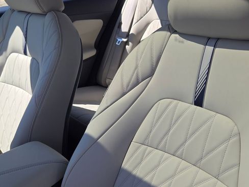 New 2026 Nissan Sentra SL w/ Floor Mat Package FWD image 22