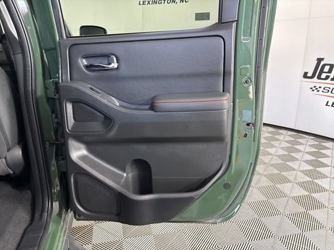Used 2023 Nissan Frontier PRO-4X w/ Pro Convenience Package AWD/4WD image 26