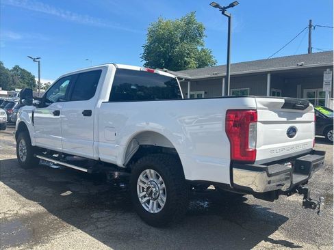 Used 2018 Ford F250 XLT w/ XLT Value Package AWD/4WD image 5
