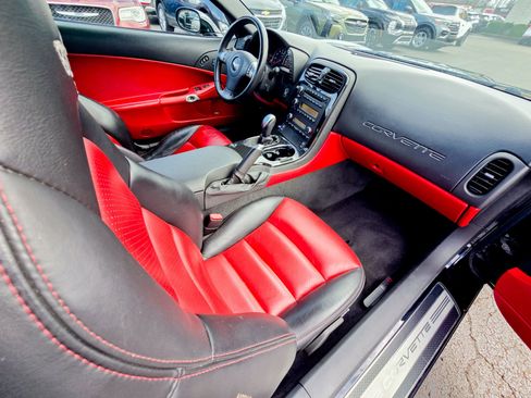 Used 2010 Chevrolet Corvette Convertible w/ Preferred Equipment Group image 4