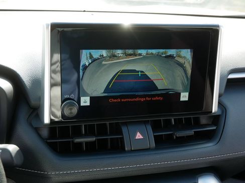 Certified 2025 Toyota RAV4 XLE AWD/4WD image 18