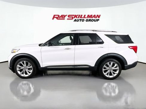 Used 2022 Ford Explorer Platinum w/ Equipment Group 601A AWD/4WD image 4
