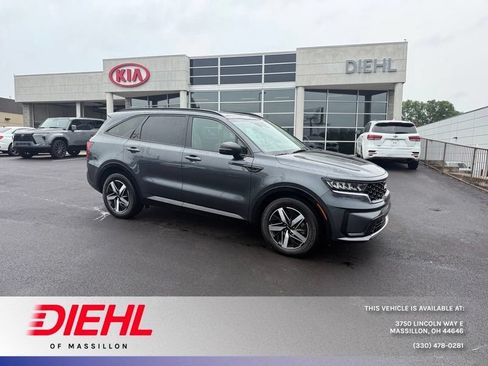 Used 2023 Kia Sorento S w/ Panoramic Sunroof Package FWD image 1