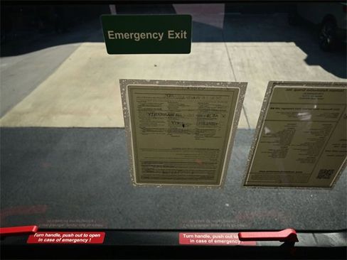 Used 2023 Mercedes-Benz Sprinter 2500 image 22