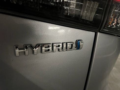 Used 2021 Toyota Highlander LE AWD/4WD image 5