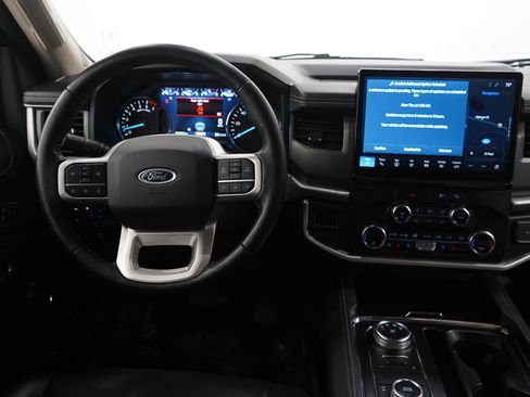 Used 2023 Ford Expedition Max XLT image 15