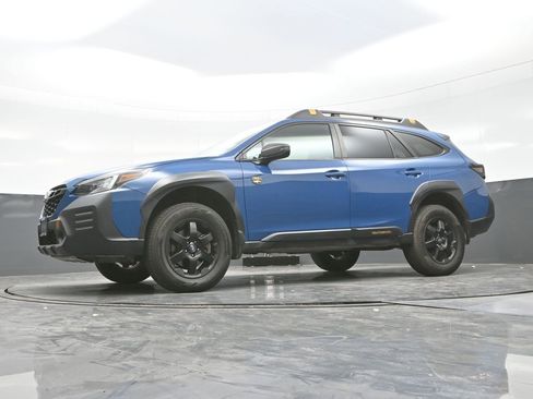 Used 2022 Subaru Outback Wilderness w/ Wilderness Package image 19