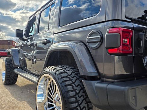 Used 2021 Jeep Wrangler Unlimited Sahara image 16