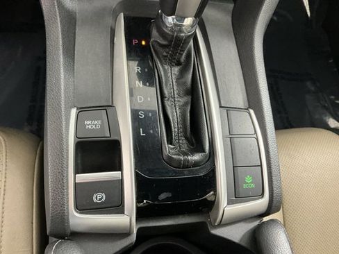 Used 2017 Honda Civic Touring image 32