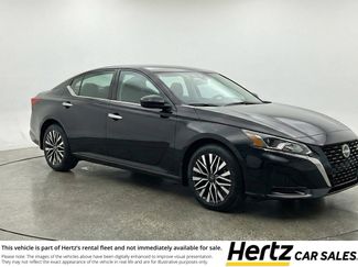 Used 2025 Nissan Altima 2.5 SV video 1