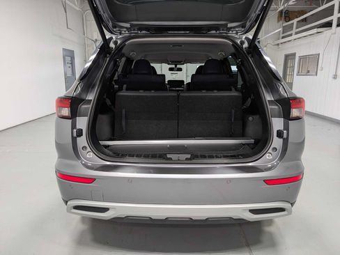 Used 2022 Mitsubishi Outlander SE AWD/4WD image 40