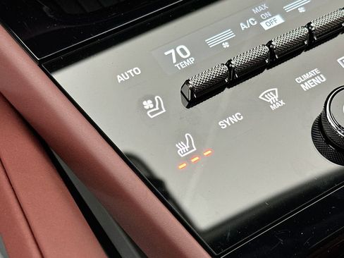 New 2026 Porsche Cayenne E-Hybrid Coupe image 22