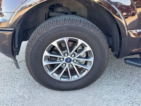 Used 2018 Ford F150 XLT w/ Equipment Group 302A Luxury AWD/4WD image 11
