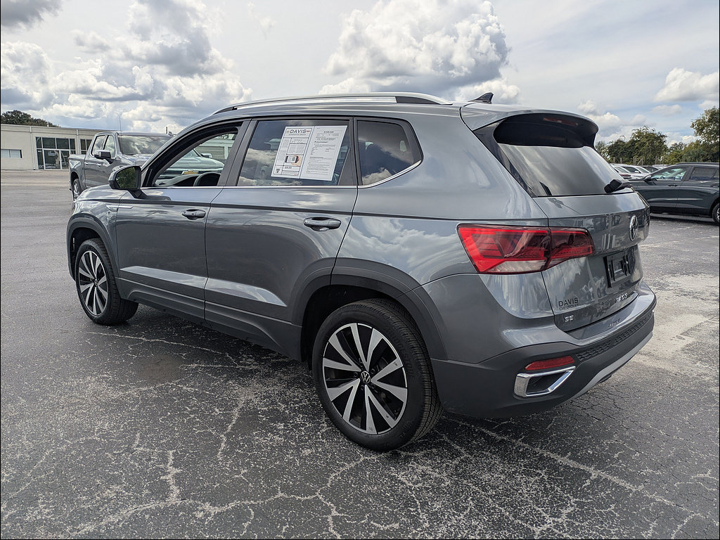 Used 2024 Volkswagen Taos SE FWD image 8
