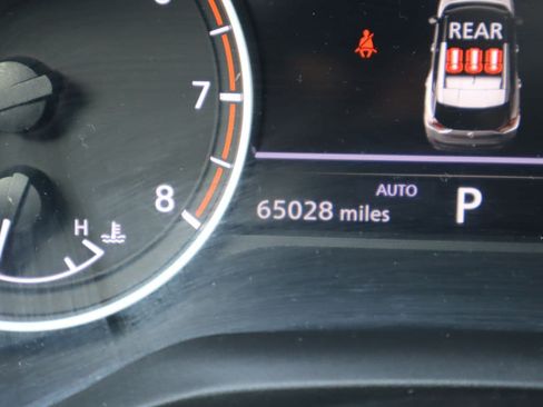 Used 2023 Nissan Rogue S AWD/4WD image 10