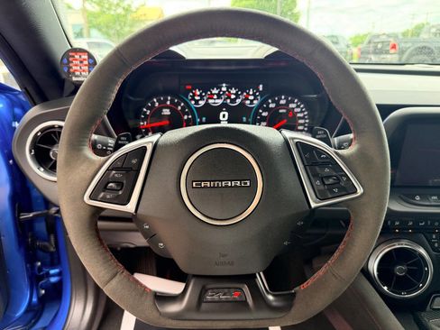 Used 2018 Chevrolet Camaro ZL1 RWD image 23