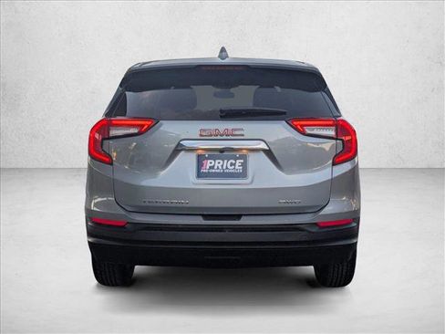Used 2024 GMC Terrain SLE image 7