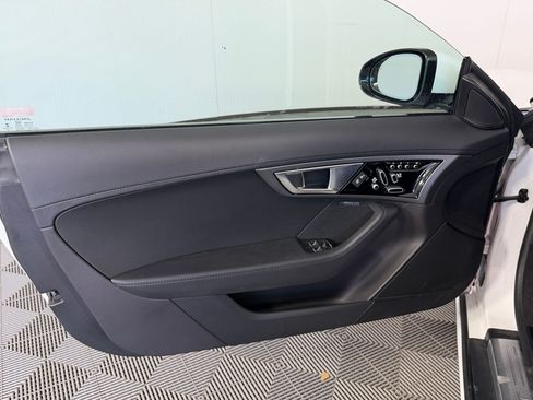 Used 2017 Jaguar F-TYPE Coupe RWD image 12