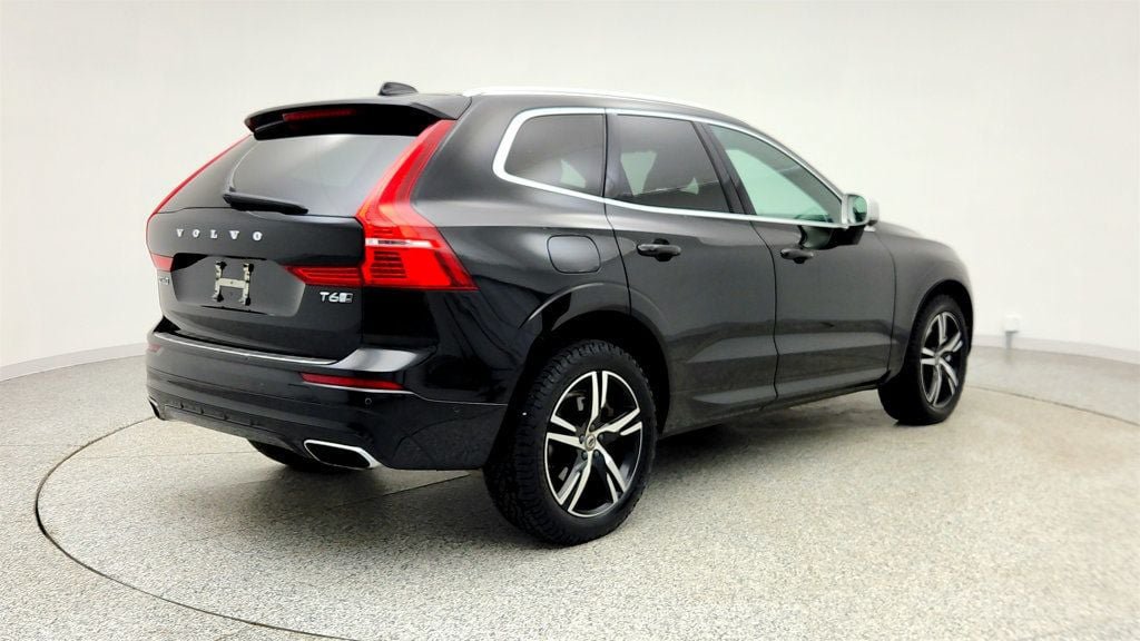 Used 2018 Volvo XC60 T6 R-Design w/ Convenience Package AWD/4WD image 5