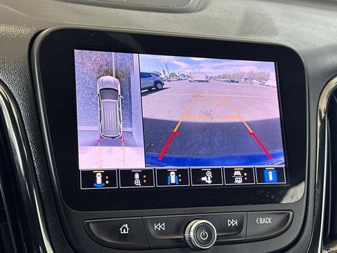 Used 2022 Chevrolet Equinox RS w/ RS Leather Package FWD image 19