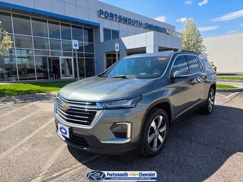 Used 2023 Chevrolet Traverse LT w/ LT Premium Package AWD/4WD image 1
