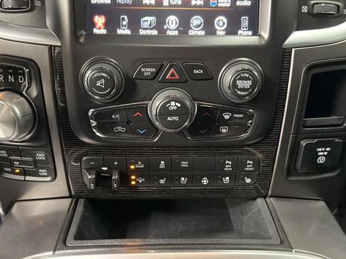 Used 2017 RAM 1500 Limited image 19