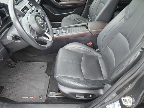 Used 2018 MAZDA MAZDA3 Grand Touring image 21