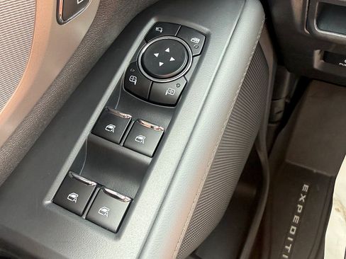 New 2026 Ford Expedition Active RWD image 16
