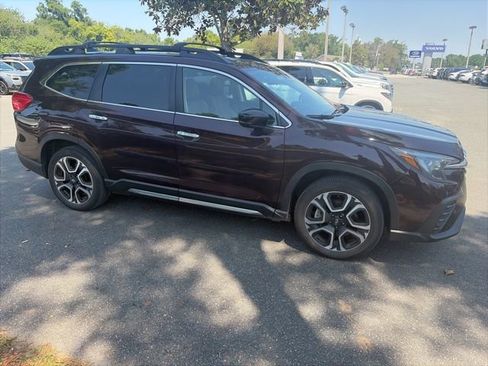 Used 2024 Subaru Ascent Touring AWD/4WD image 2