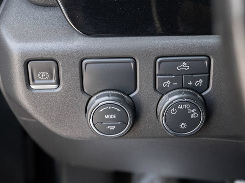 Used 2023 Chevrolet Silverado 1500 LT RWD image 28
