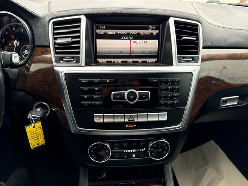 Used 2013 Mercedes-Benz GL 450 4MATIC image 23