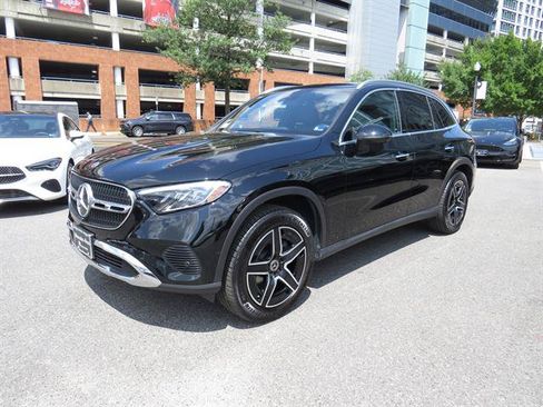 Used 2026 Mercedes-Benz GLC 300 4MATIC image 1